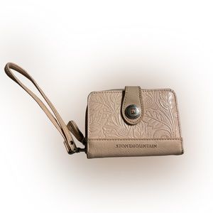 Stone Mountain Wallet. Pink